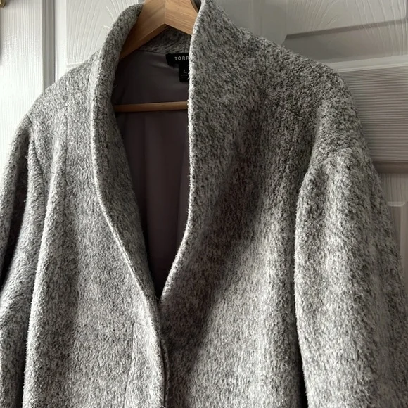 Torrid Marled Light Grey Hacci Funnel Neck Coat size 4 - Picture 2 of 12